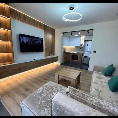 Peace And Love Luxury Apartment In Center, New Bazaar 2 Tirana Exterior foto