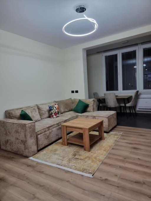 Peace And Love Luxury Apartment In Center, New Bazaar 2 Tirana Exterior foto